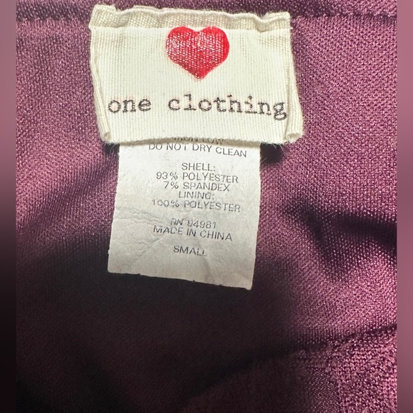 Elegant Lace look Pencil Skirt - Picture 3 of 6